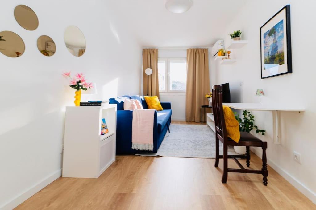 Modern 3 Bedroom Flat In Appartement *